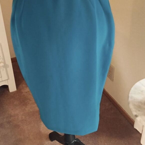 Mary Crafts Bodycon Dress. Curvy. Career, Professional - Picture 3 of 11